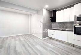 Renovated 1 bedroom apartment in the center of Amadora, next to the Station Renovated 1 bedroom apartment in the center of Amadora, next to the Station