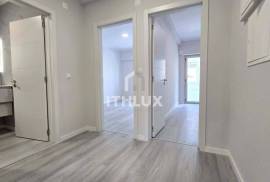 Renovated 2 Bedroom Apartment in Oeiras with Storage Room – Modernity, Comfort and Natural Light Renovated 2 Bedroom Apartment in Oeiras with Storage Room – Modernity, Comfort and Natural Light