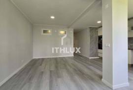 Renovated 2 Bedroom Apartment in Oeiras with Storage Room – Modernity, Comfort and Natural Light Renovated 2 Bedroom Apartment in Oeiras with Storage Room – Modernity, Comfort and Natural Light