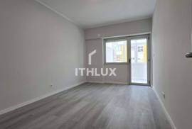 Renovated 2 Bedroom Apartment in Oeiras with Storage Room – Modernity, Comfort and Natural Light Renovated 2 Bedroom Apartment in Oeiras with Storage Room – Modernity, Comfort and Natural Light