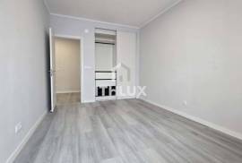 Renovated 2 Bedroom Apartment in Oeiras with Storage Room – Modernity, Comfort and Natural Light Renovated 2 Bedroom Apartment in Oeiras with Storage Room – Modernity, Comfort and Natural Light