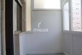 Renovated 2 Bedroom Apartment in Oeiras with Storage Room – Modernity, Comfort and Natural Light Renovated 2 Bedroom Apartment in Oeiras with Storage Room – Modernity, Comfort and Natural Light