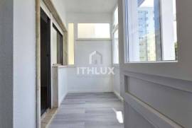 Renovated 2 Bedroom Apartment in Oeiras with Storage Room – Modernity, Comfort and Natural Light Renovated 2 Bedroom Apartment in Oeiras with Storage Room – Modernity, Comfort and Natural Light