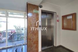 Excellent renovated apartment, 93m², for sale, 3 bedrooms, 1 suite, office, 1 parking space covered garage, Santana, POA / RS