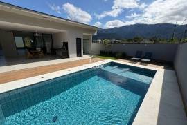 New and Never Inhabited Single Storey House with 3 Suites and Pool | Mar Verde Condominium, Caraguatatuba