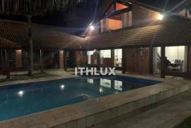 Luxury Villa with 4 Suites and Pool 40 Meters from the Sea | Bairro Nobre, Peruíbe Luxury Villa with 4 Suites and Pool 40 Meters from the Sea | Bairro Nobre, Peruíbe