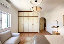 Renovated 5 Bedroom Villa with Pool and Jacuzzi in Almancil Renovated 5 Bedroom Villa with Pool and Jacuzzi in Almancil