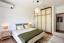 Renovated 5 Bedroom Villa with Pool and Jacuzzi in Almancil Renovated 5 Bedroom Villa with Pool and Jacuzzi in Almancil