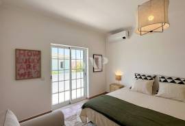 Renovated 5 Bedroom Villa with Pool and Jacuzzi in Almancil Renovated 5 Bedroom Villa with Pool and Jacuzzi in Almancil