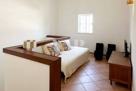 Renovated 5 Bedroom Villa with Pool and Jacuzzi in Almancil Renovated 5 Bedroom Villa with Pool and Jacuzzi in Almancil