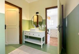 Renovated 5 Bedroom Villa with Pool and Jacuzzi in Almancil Renovated 5 Bedroom Villa with Pool and Jacuzzi in Almancil