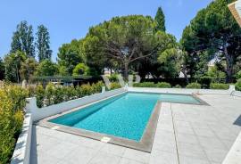 4 bedroom villa with pool, Vilamoura