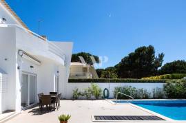 VILAMOURA - 2 bedroom townhouse with private pool