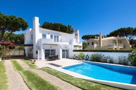 VILAMOURA - 2 bedroom townhouse with private pool