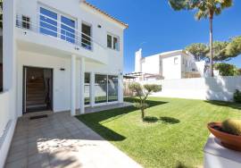 VILAMOURA - 2 bedroom townhouse with private pool
