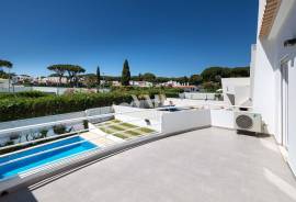VILAMOURA - 2 bedroom townhouse with private pool