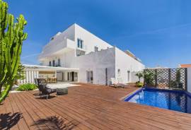 Exceptional 2 Bedroom Tavira Apartment with large terrace and private pool
