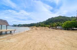 Excellent Plot of land for sale in Gravel Bay Roatan Honduras Excellent Plot of land for sale in Gravel Bay Roatan Honduras