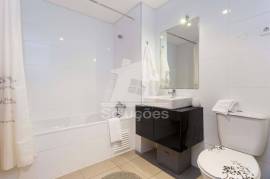 T1 Furnished with Pools and Parking 200m from the Beach