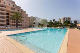T1 Furnished with Pools and Parking 200m from the Beach