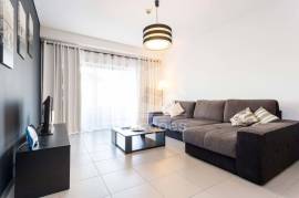 T1 Furnished with Pools and Parking 200m from the Beach