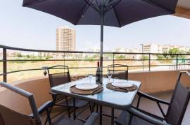 T1 Furnished with Pools and Parking 200m from the Beach