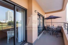 T1 Furnished with Pools and Parking 200m from the Beach