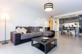 T1 Furnished with Pools and Parking 200m from the Beach