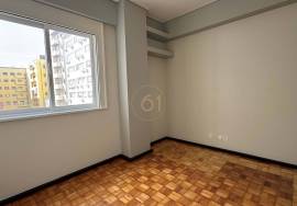 4 bedroom apartment for rent in downtown Porto 4 bedroom apartment for rent in downtown Porto