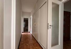 4 bedroom apartment for rent in downtown Porto 4 bedroom apartment for rent in downtown Porto