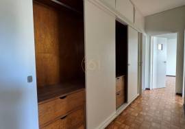 4 bedroom apartment for rent in downtown Porto 4 bedroom apartment for rent in downtown Porto