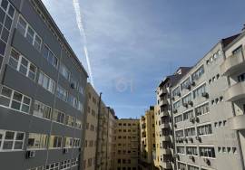 4 bedroom apartment for rent in downtown Porto 4 bedroom apartment for rent in downtown Porto