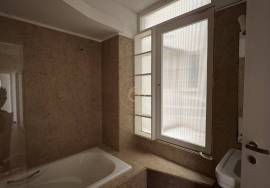4 bedroom apartment for rent in downtown Porto 4 bedroom apartment for rent in downtown Porto