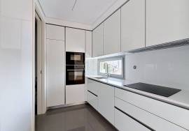 New 2 bedroom apartment in Serralves for rent New 2 bedroom apartment in Serralves for rent