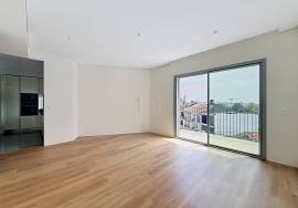 New 2 bedroom apartment in Serralves for rent