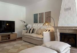 Centrally Located 5 Bedroom Villa with pool in Almancil, Algarve Centrally Located 5 Bedroom Villa with pool in Almancil, Algarve