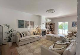 Centrally Located 5 Bedroom Villa with pool in Almancil, Algarve Centrally Located 5 Bedroom Villa with pool in Almancil, Algarve