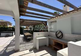 Centrally Located 5 Bedroom Villa with pool in Almancil, Algarve Centrally Located 5 Bedroom Villa with pool in Almancil, Algarve