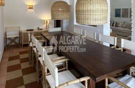 Centrally Located 5 Bedroom Villa with pool in Almancil, Algarve Centrally Located 5 Bedroom Villa with pool in Almancil, Algarve