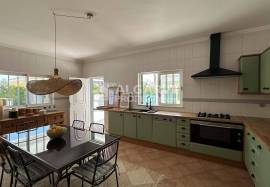 Centrally Located 5 Bedroom Villa with pool in Almancil, Algarve Centrally Located 5 Bedroom Villa with pool in Almancil, Algarve