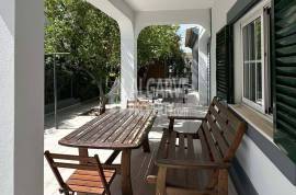Centrally Located 5 Bedroom Villa with pool in Almancil, Algarve Centrally Located 5 Bedroom Villa with pool in Almancil, Algarve