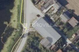 Vinkovci, Mirkovci - Warehouse and Commercial Hall 606 m² on a 952 m² Plot
