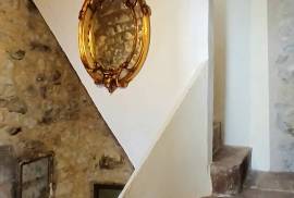 Former Presbytery With 145 M2 Of Living Space Offering 4 Bedrooms And A Private Terrace. Unique