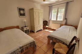 A Beautiful Single-Storey Villa Set On 1233 M2 Of Land With A Swimming Pool And Approximately 155 M2 Of Living Space.