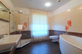 Detached house for rent in Riga district, 235.00m2 Detached house for rent in Riga district, 235.00m2