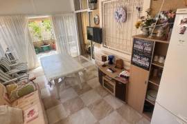 listing listing