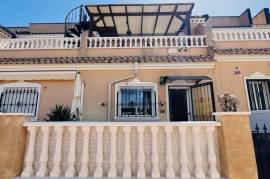 MAGNÍFICA CASA ADOSADA CON VISTAS A LA PISCINA EN LOS DOLSES MAGNÍFICA CASA ADOSADA CON VISTAS A LA PISCINA EN LOS DOLSES