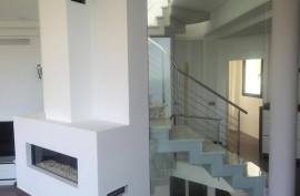 listing listing