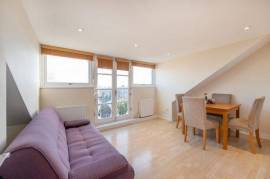 For Sale - Merton Road, Earlsfield, SW18 - £375,000