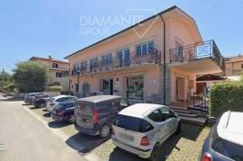 CDL4360- In posizione centrale, appartamento con ingresso indipendente di 140 mq con terrazza e soffitta